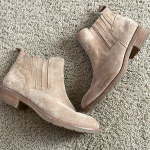 Sofft suede boots size 8.5